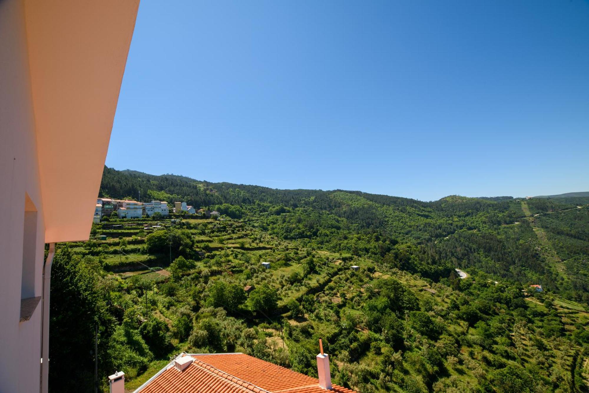 Casa Do Beco - Fabulous 3 Bedroom House With An Office, Seia, Serra Da Estrela Lapa dos Dinheiros Eksteriør bilde